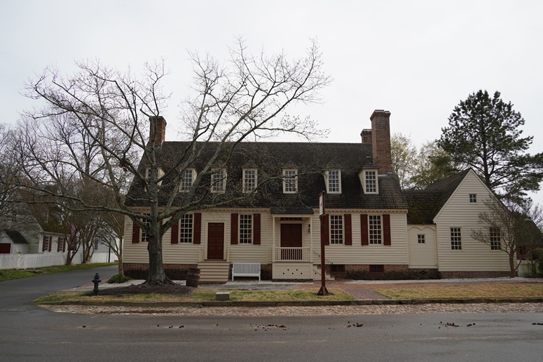 Why Older Homes Are More Likely to Need Sewer Line Replacement