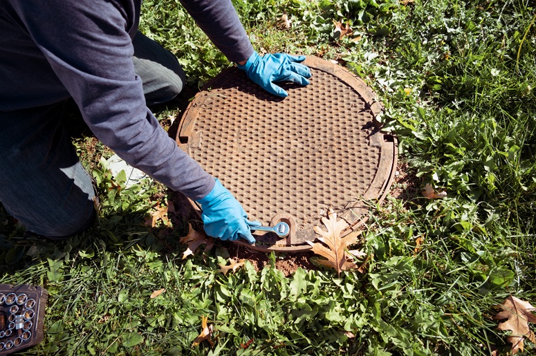 What Is a Septic Tank and How Does it Function?